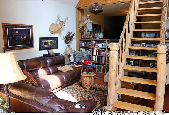5th image of 608 Snyder Hollow Dr
