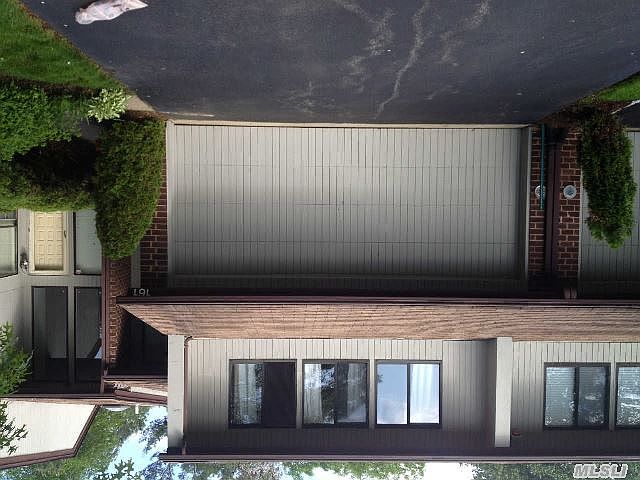 1st image of 161 Foxwood Dr