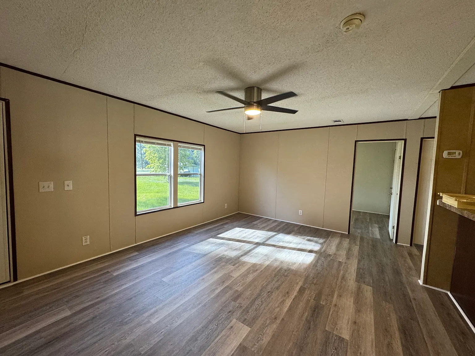 3 bed, 1080 sqft, $1,150 — Photo 3