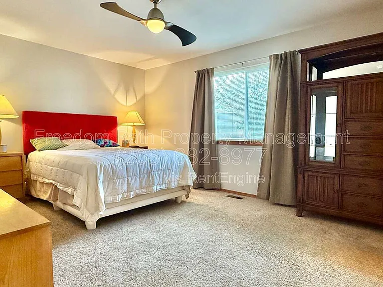 1902 W Hampson Ave — Photo 10