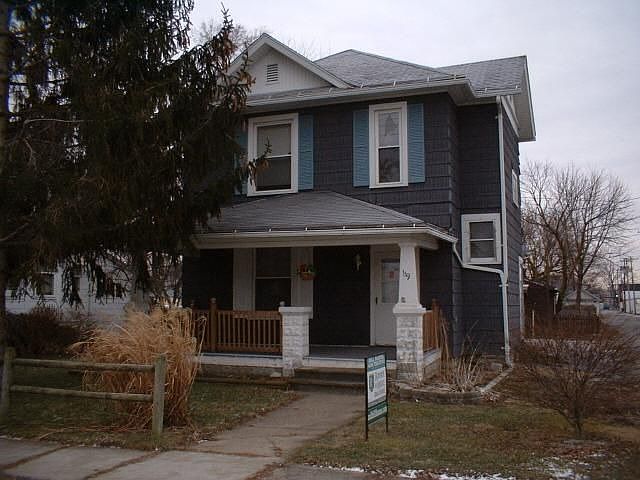 1st image of 119 E Pine Ave