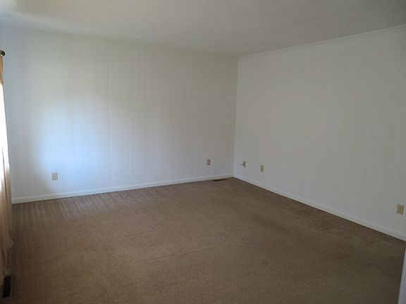 5th image of 104 Meade Dr