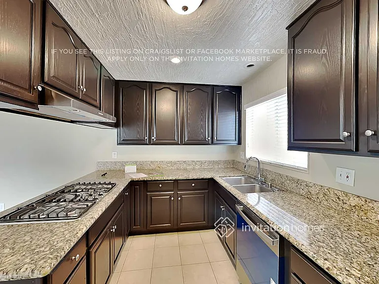 1406 E Elsmere Dr — Photo 9