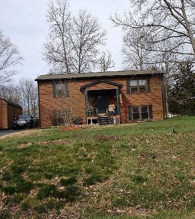 5th image of 300 Galaxie Dr