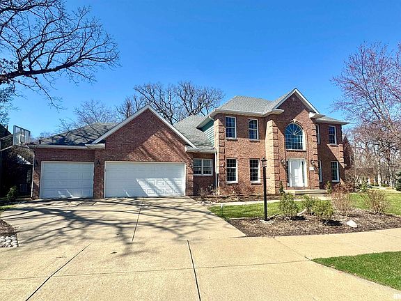 2nd image of 1215 W Wexford Pl