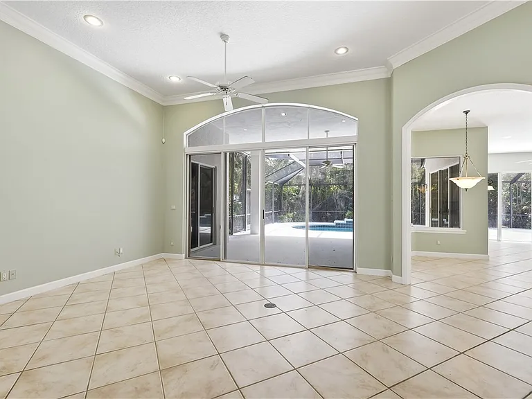 140 N White Jewel Ct — Photo 2