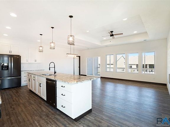 4th image of 6700 S Laguna Cir