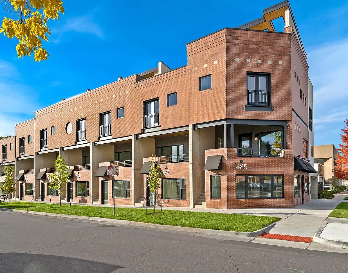 2 bed, 3.5 bath, 1868 sqft, $4,300 — Photo 4