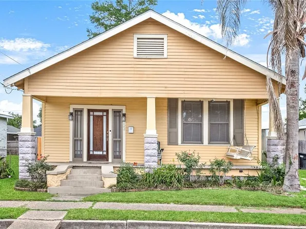 53 Oak Ave, Harahan, LA 70123