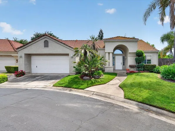 1003 E Freedom Ave, Fresno, CA 93720