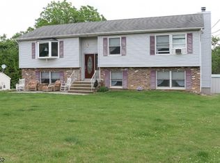 99 Davis Rd, Franklin, NJ 07416