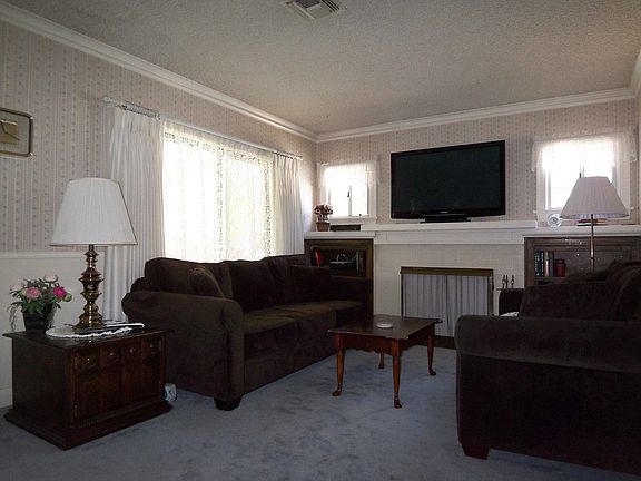 2nd image of 4958 Vincent Ave
