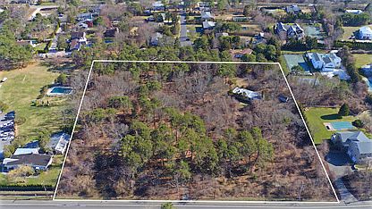 2nd image of 310 Montauk Hwy