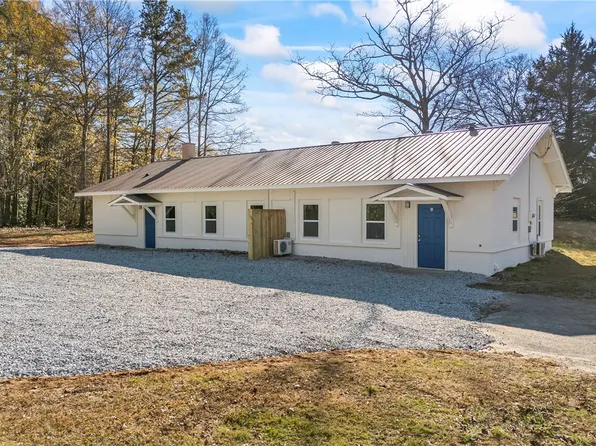 114 Anderson Ave, Westminster, SC 29693