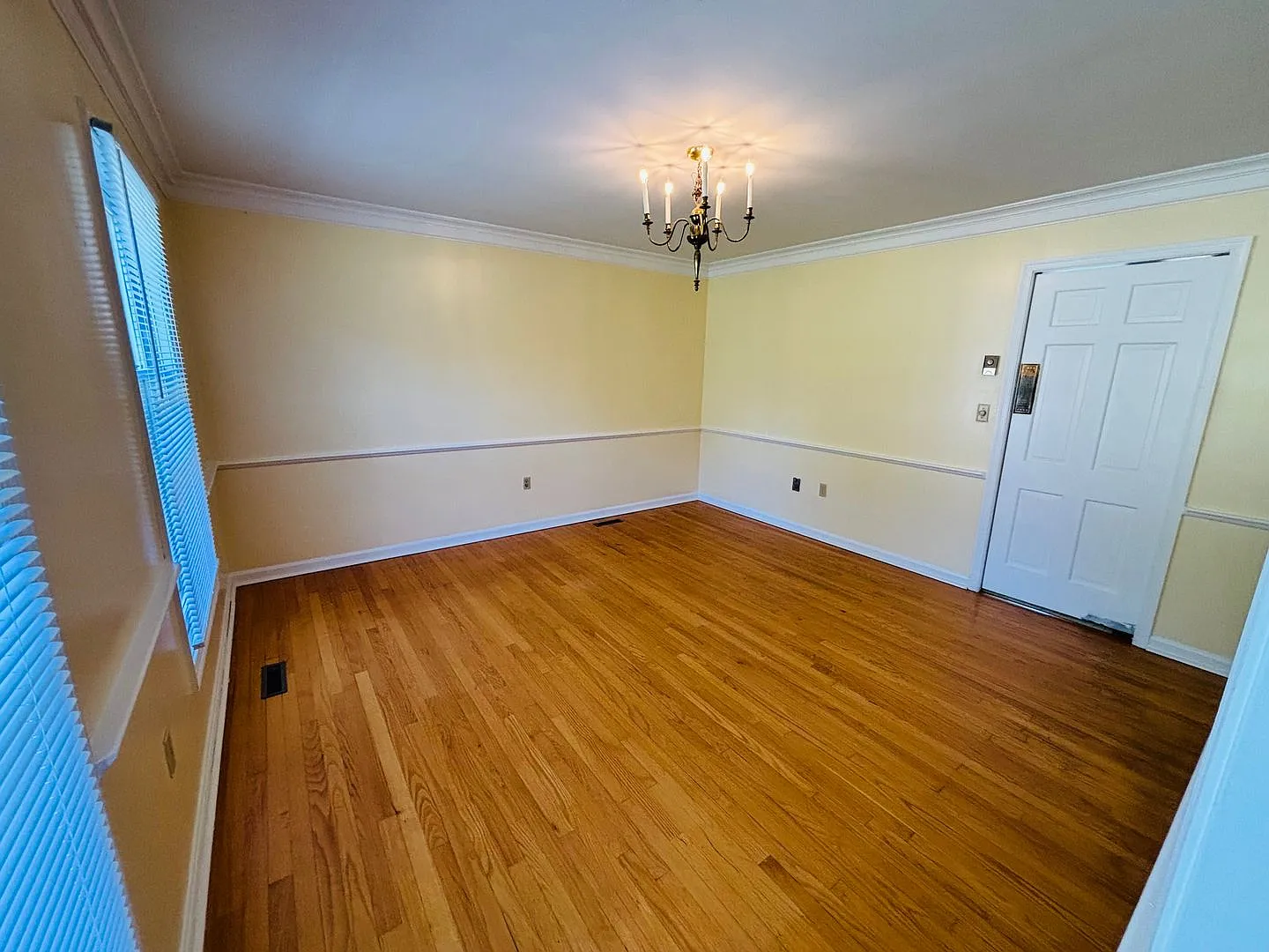 4 Bedroom, 2.5 Bath House — Photo 3