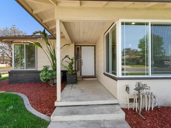 1006 W Benjamin Holt Dr, Stockton, CA 95207