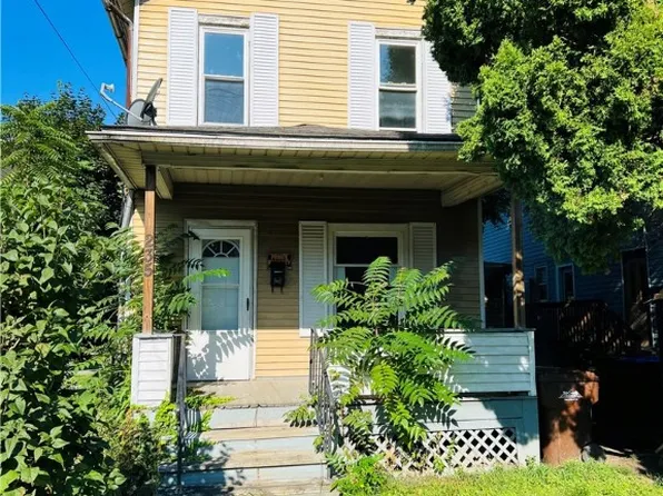 235 Jefferson Ave, Sharon, PA 16146