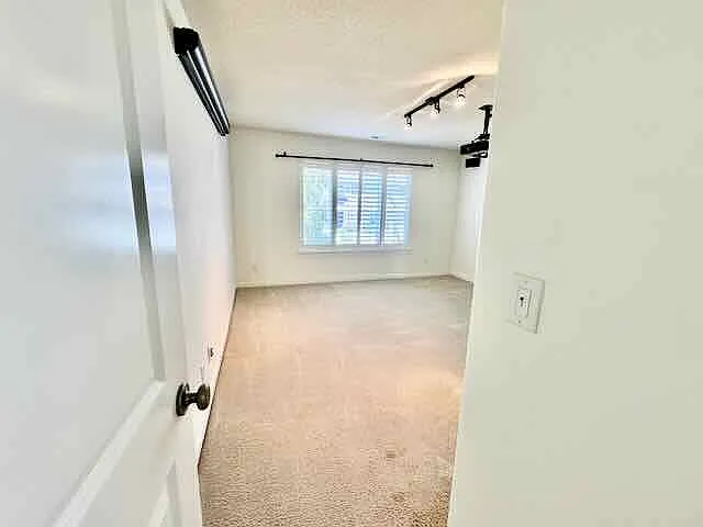 11046 SW Adele Dr — Photo 46