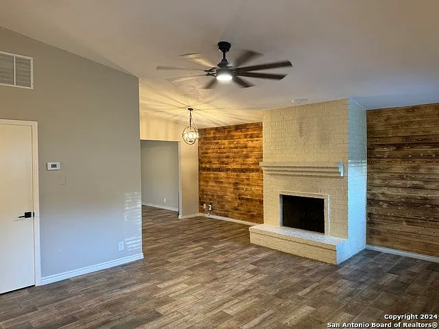 3 bed, 2.0 bath, 1512 sqft, $1,850 — Photo 2