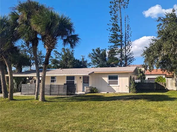 929 Cypress Ave, Venice, FL 34285