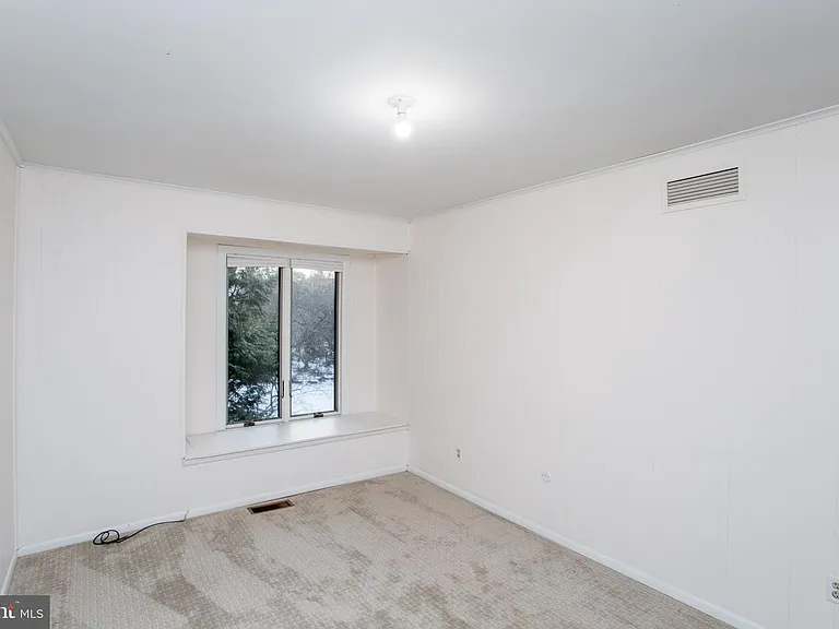 17 Eden Rock — Photo 23