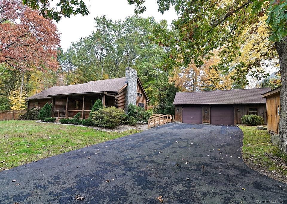 1st image of 534 Oakwood Drive