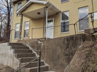 525 Franklin St APT A, Freeport, PA 16229