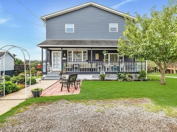 1611 4th St, Beaver Falls, PA 15010