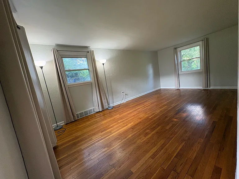 5357 Brownsville Rd — Photo 4