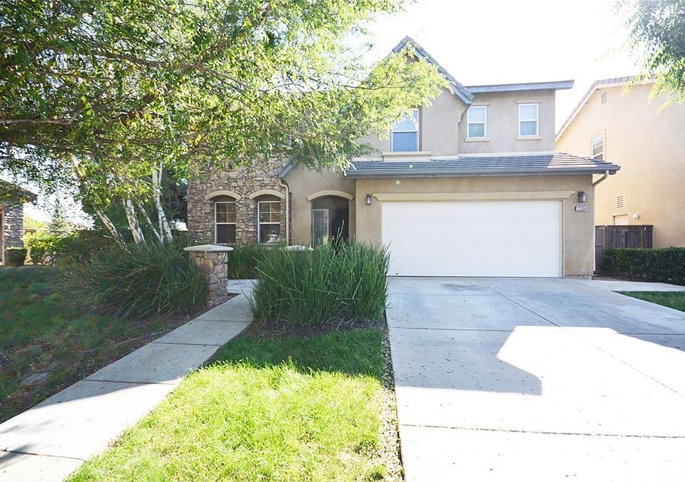 1st image of 22359 Summer Holly Ave