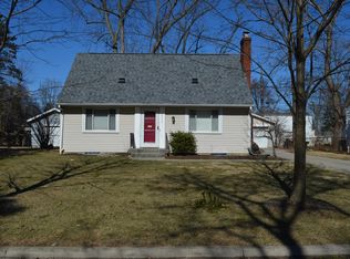 2238 Shrewsbury Rd, Upper Arlington, OH 43221