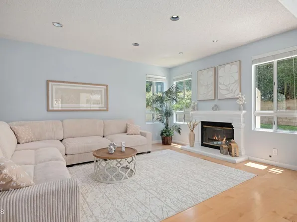 11998 Bubbling Brook St, Moorpark, CA 93021