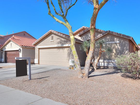 2nd image of 45742 W Tulip Ln