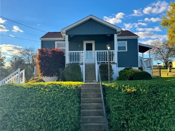 2030 Leo St, North Huntingdon, PA 15642