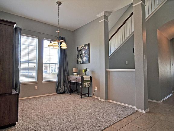 3rd image of 5013 Pinellas Ave