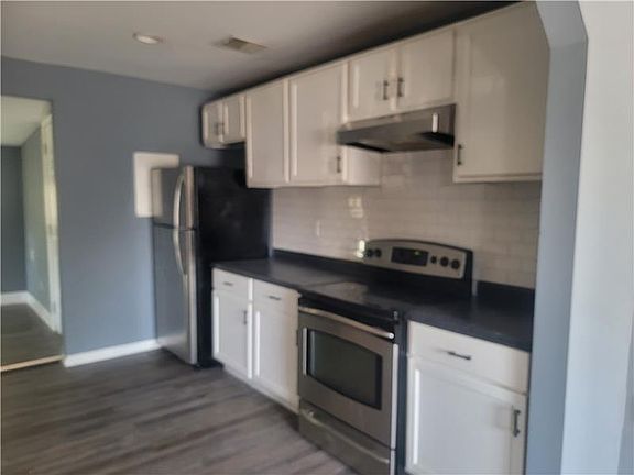 4th image of 3824 Brentwood Ct