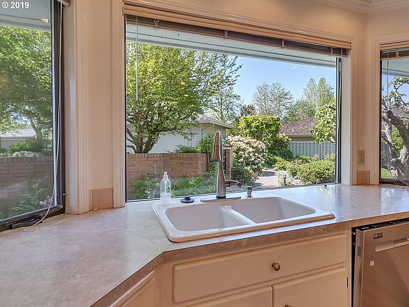 4th image of 31650 SW Arbor Glen Loop