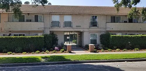 2nd image of 13850 Victory Blvd #220