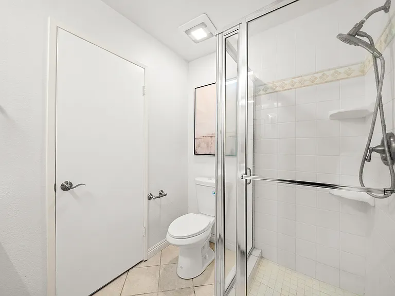 540 Fairview Ave #27 — Photo 17