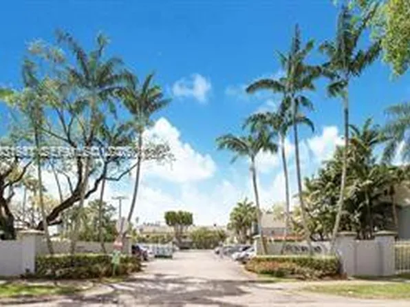 4600 SW 67th Ave APT 107, Miami, FL 33155