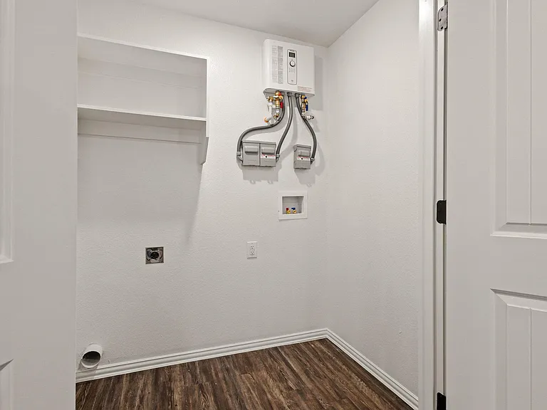 407 E Jones St #407 — Photo 11