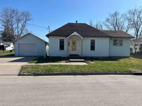 114 C Ave, Kalona, IA 52247