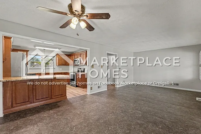 1940 Cunningham Rd — Photo 6