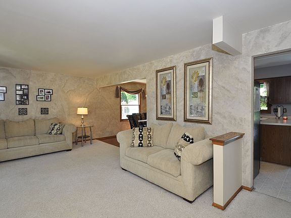 2nd image of 2334 Kensington Dr