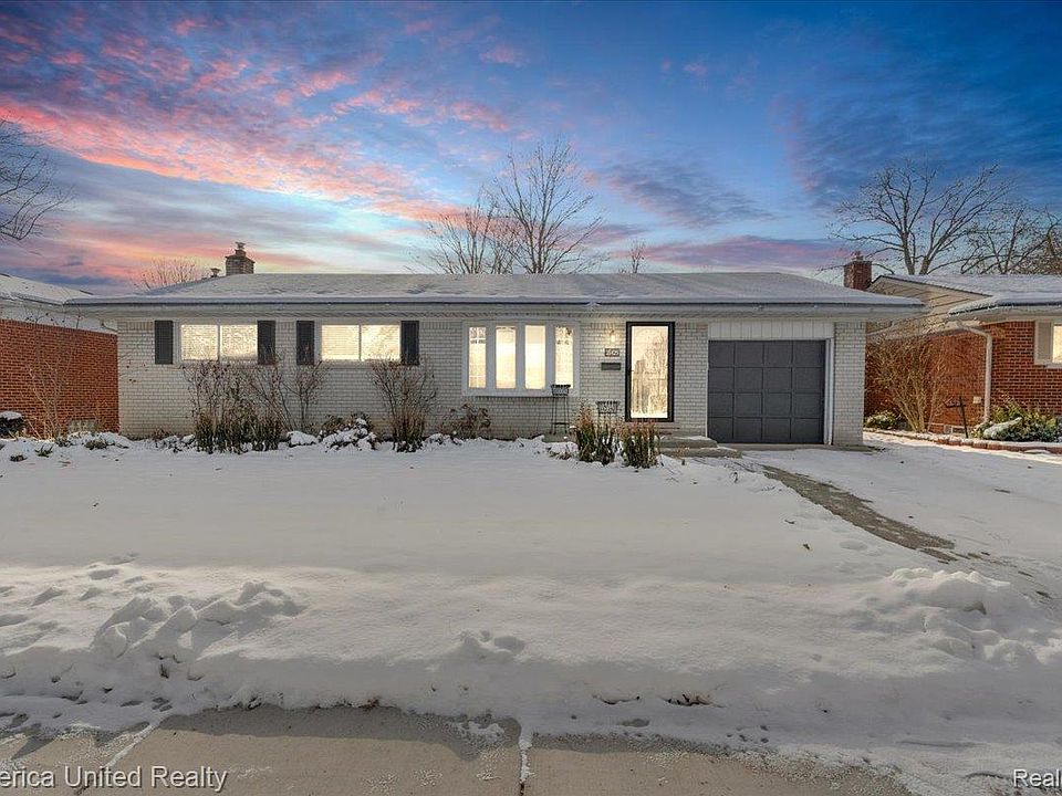 1st image of 35429 Elmira St