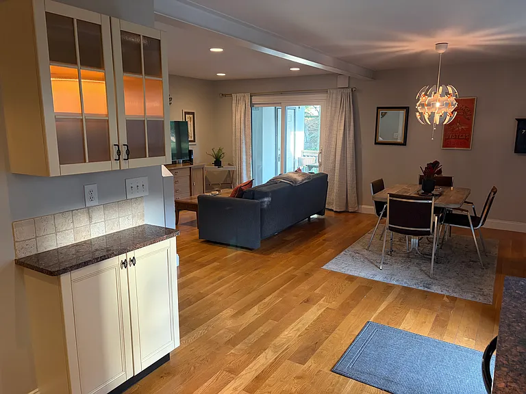 940 Gale Ln #108 — Photo 18