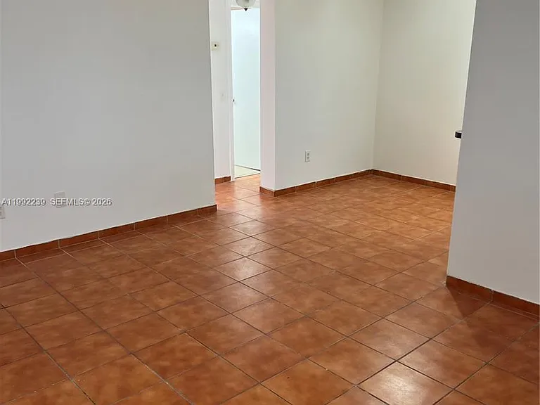 1801 S Treasure Dr #512A — Photo 3