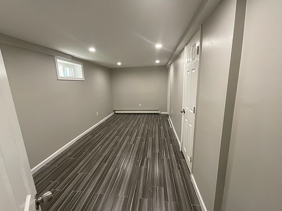 5th image of 11851 223rd St
