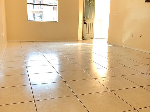 5th image of 3012 Parkway Blvd #1-202