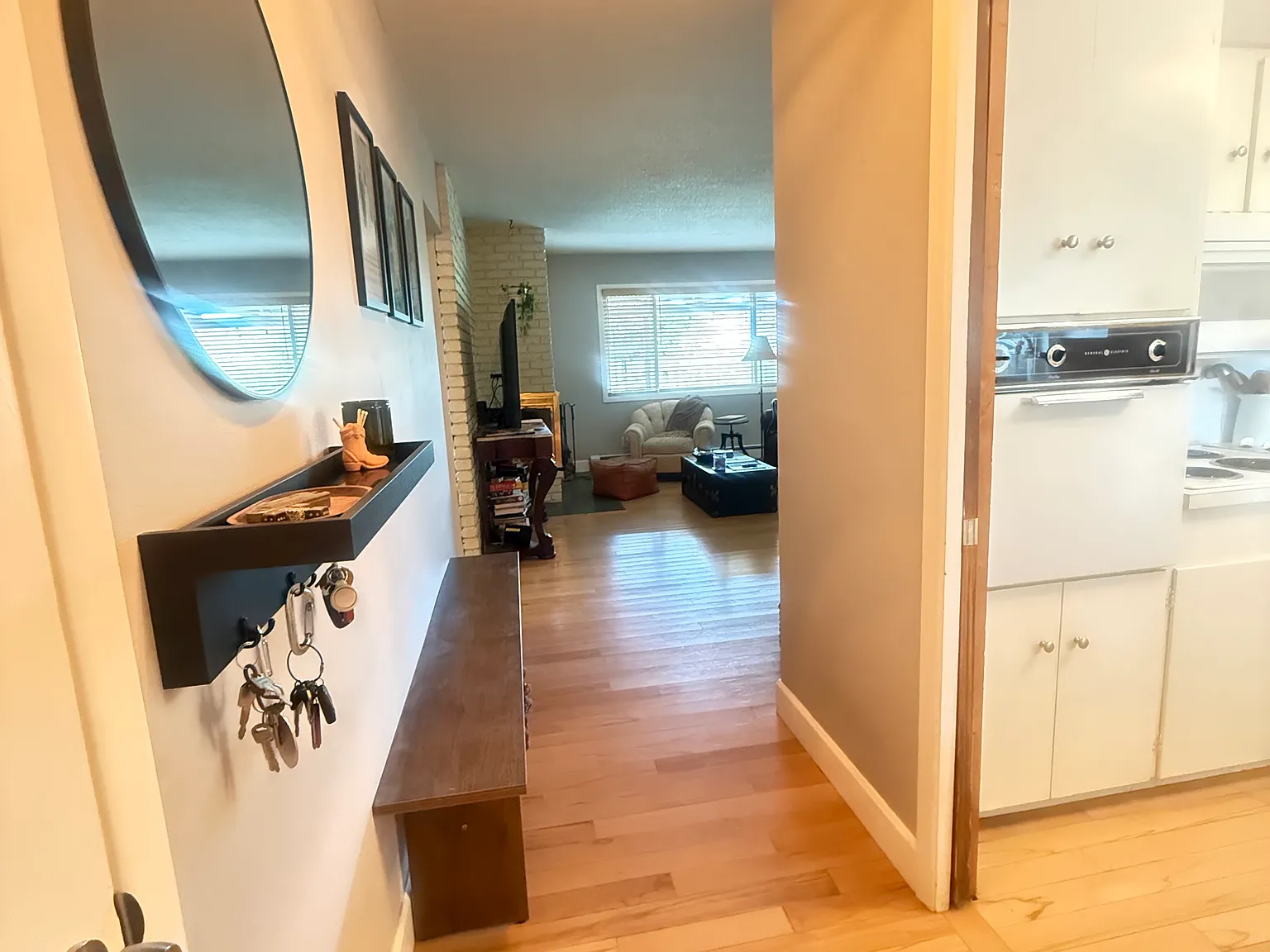 3 bed, 1809 sqft, $3,950 — Photo 4